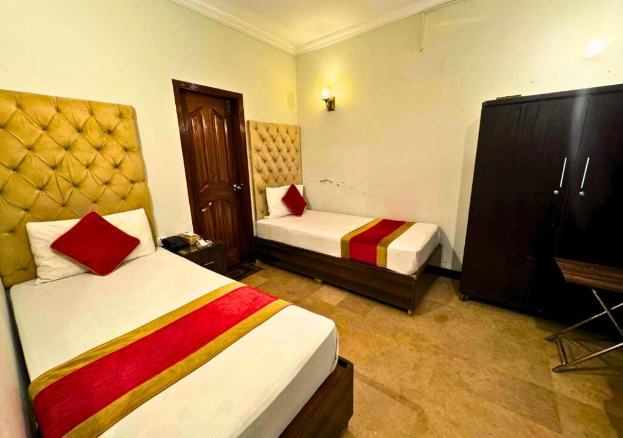 Doves Inn Hotel Kalma Chowk Lahore Exteriér fotografie